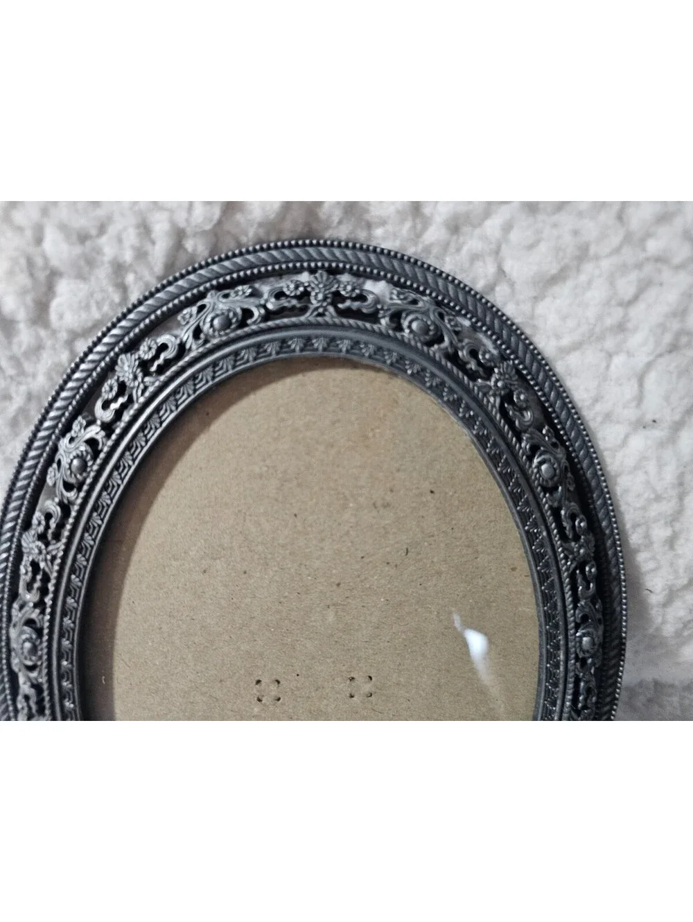 Ashleigh Manor Picture Frame Ornate Oval Floral Metal Free Standing Gray 8.5X6.7